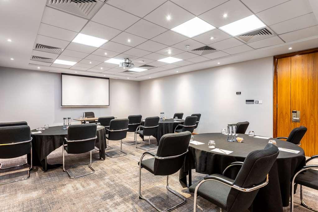 Radisson Hotel & Conference Centre London Heathrow Facilities photo