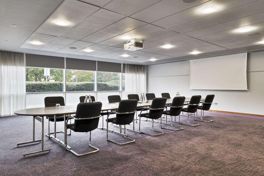 Radisson Hotel & Conference Centre London Heathrow Facilities photo